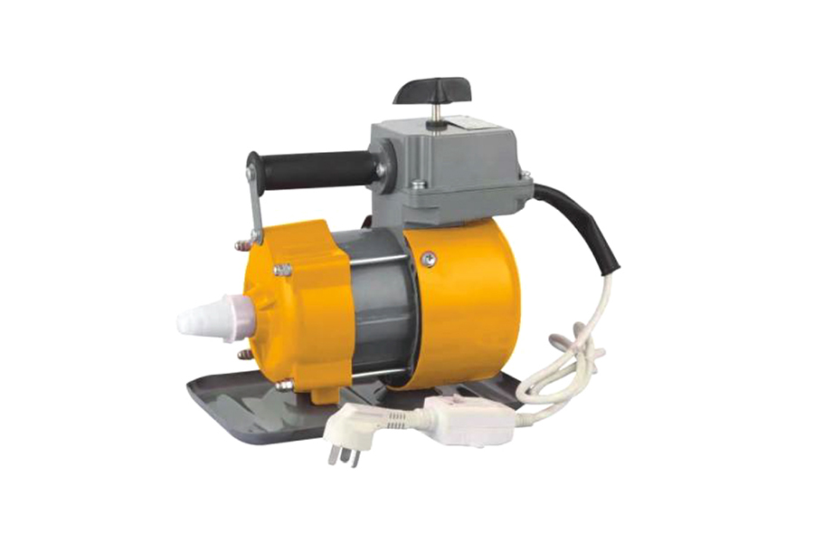 Vibreur à béton russe Vibreur à béton russe